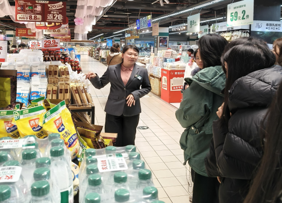 流光溢彩踐學路，鏈動超市啟新程——物流管理專業2024級學生赴北京華聯超市開展認知實習紀實